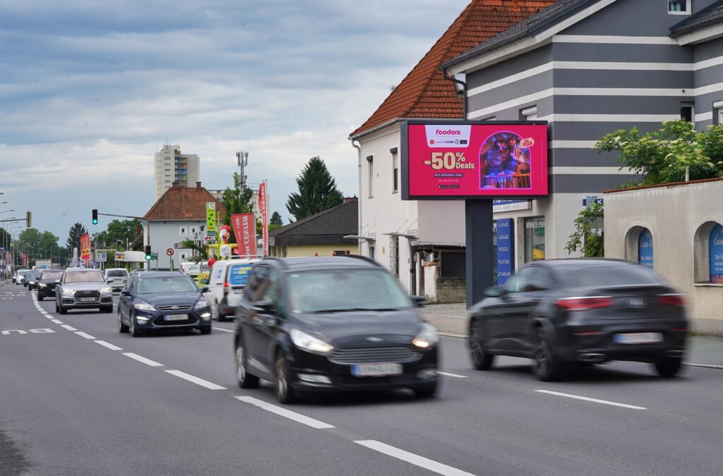 foodora Kampagne auf LED-Wall (DOOH) von Popp Vision in Graz